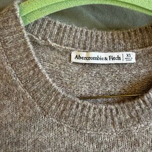Abercrombie & Fitch Sweater
